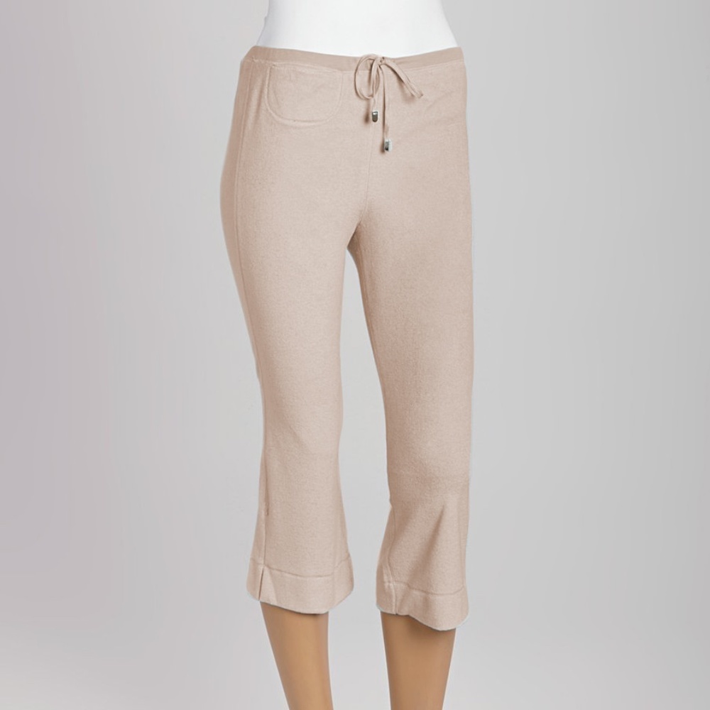 Nūspört Tie Front Capri Pants